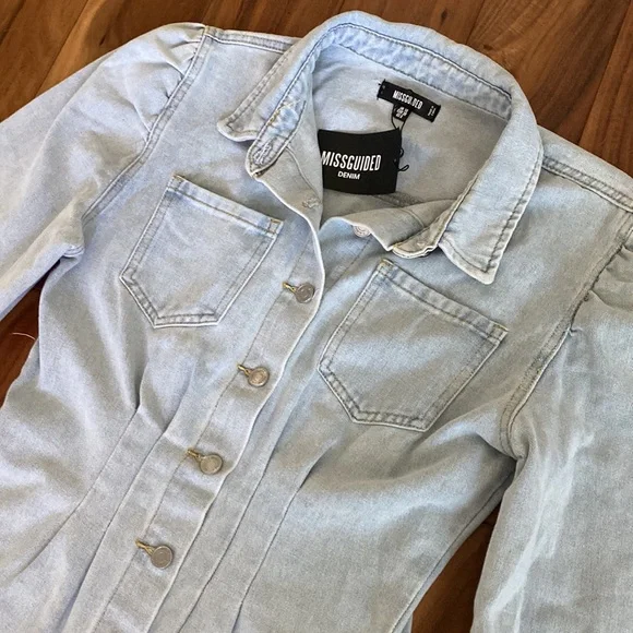 NEW! Misguided light blue cinched waist acid wash denim dress puff sleeves - Picture 5 of 11